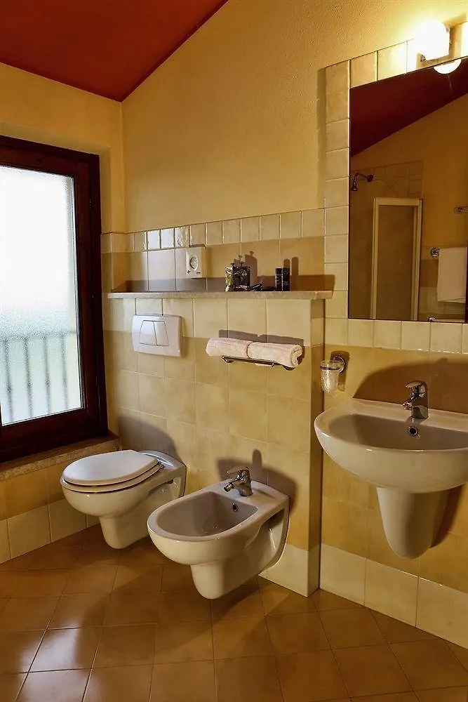 Hotel La Vecchiaccia 알토파시오 3*,